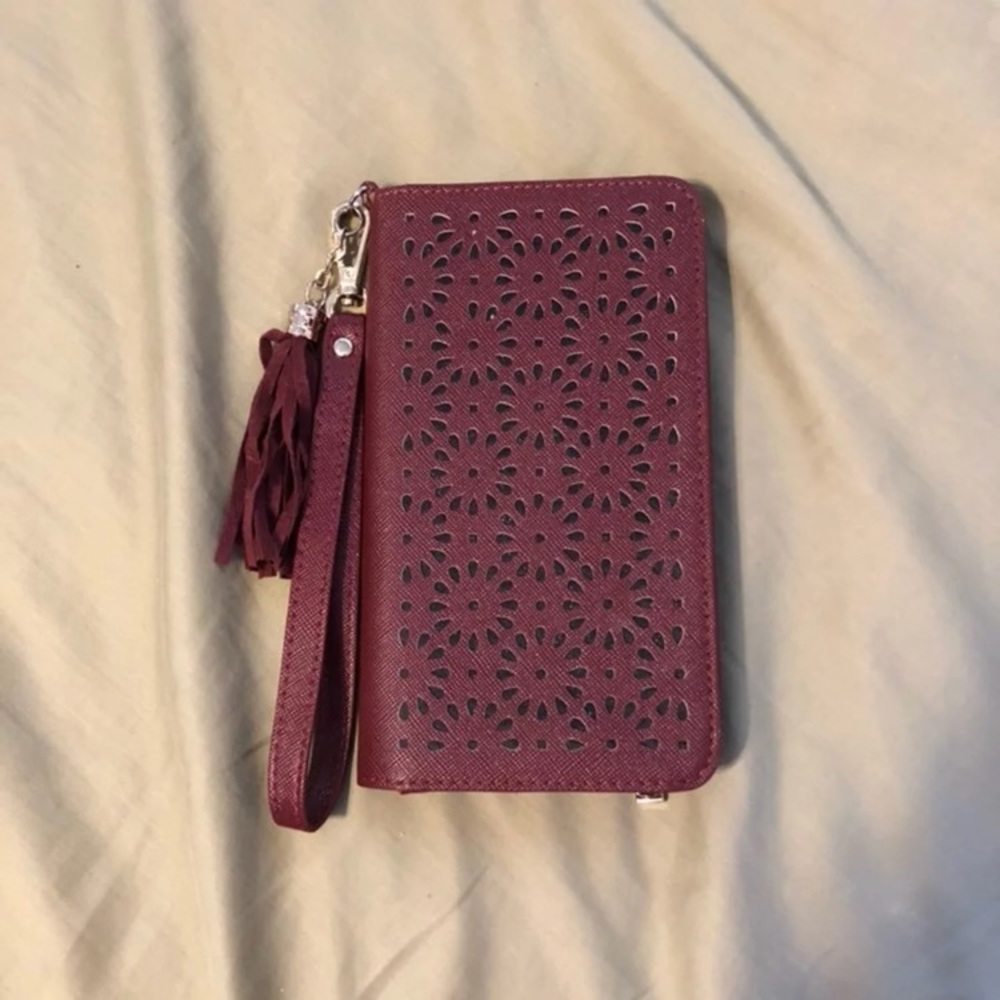 Chic Wristlet